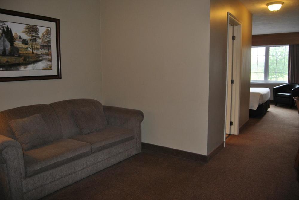 Auberge Bouctouche Inn & Suites Экстерьер фото